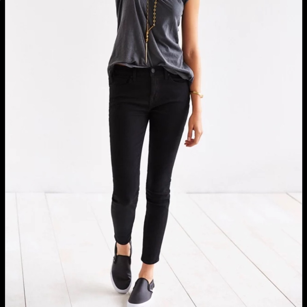 BDG Mid rise Twig Skinny jeans